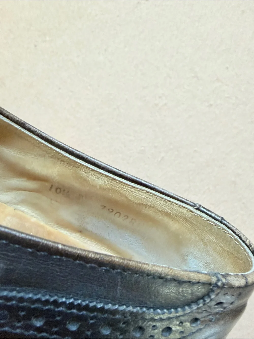 Cole Haan Black Leather Wingtip Oxfords men size 10.5 classic vintage old money